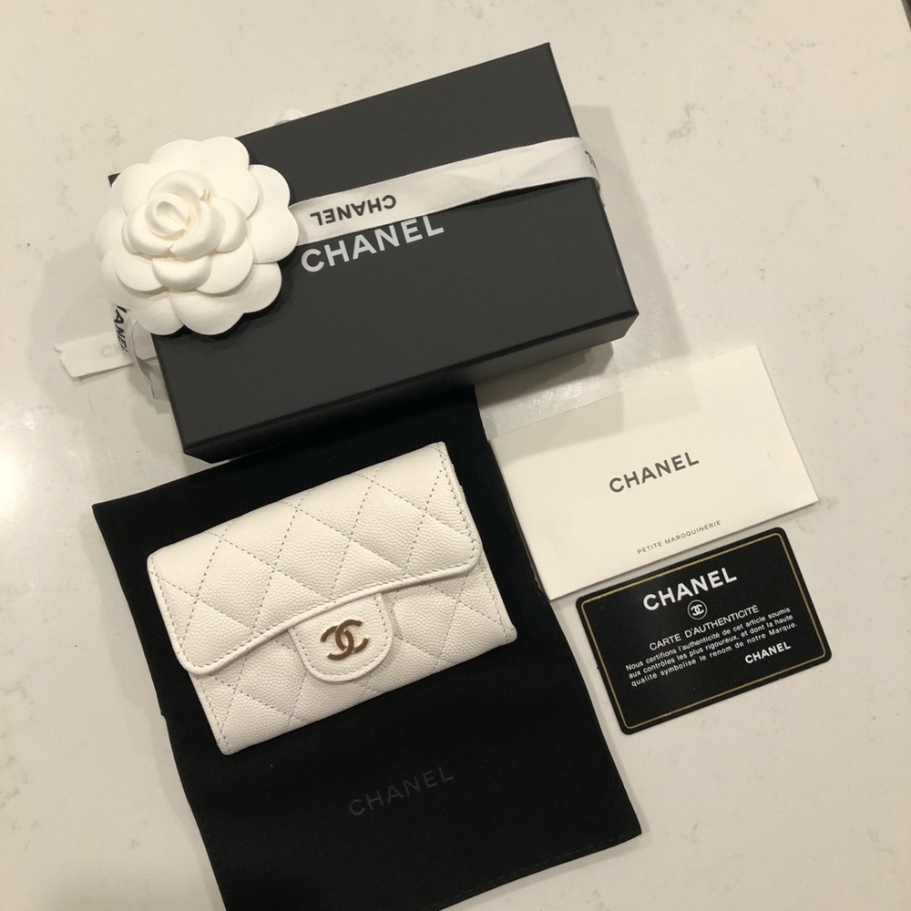 Brand new chanel white caviar cardholder wallet